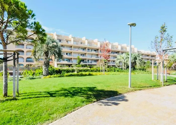 Studio Port Hyeres Confort Terrasse/Parking Prive