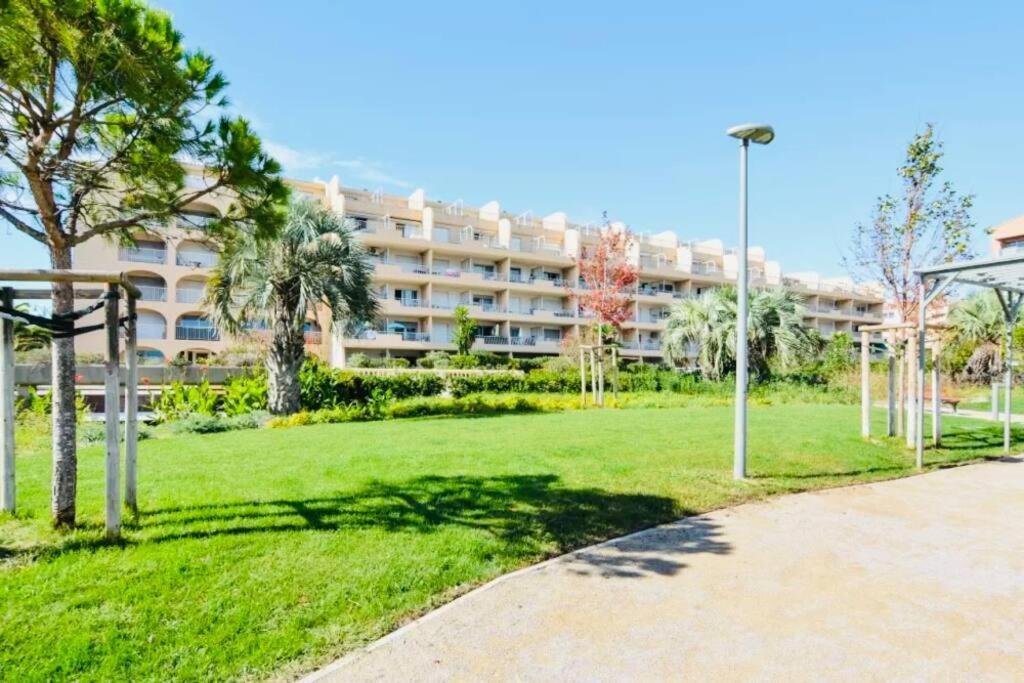 Port Confort Terrasse/parking Prive Apartment